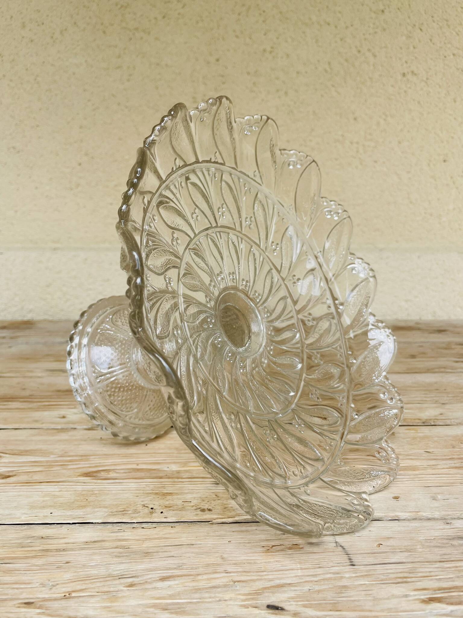 Art Deco glass fruit bowl, late 19th century