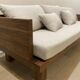 Canapé places minimaliste en bois massif et tissu écru – Style Japan