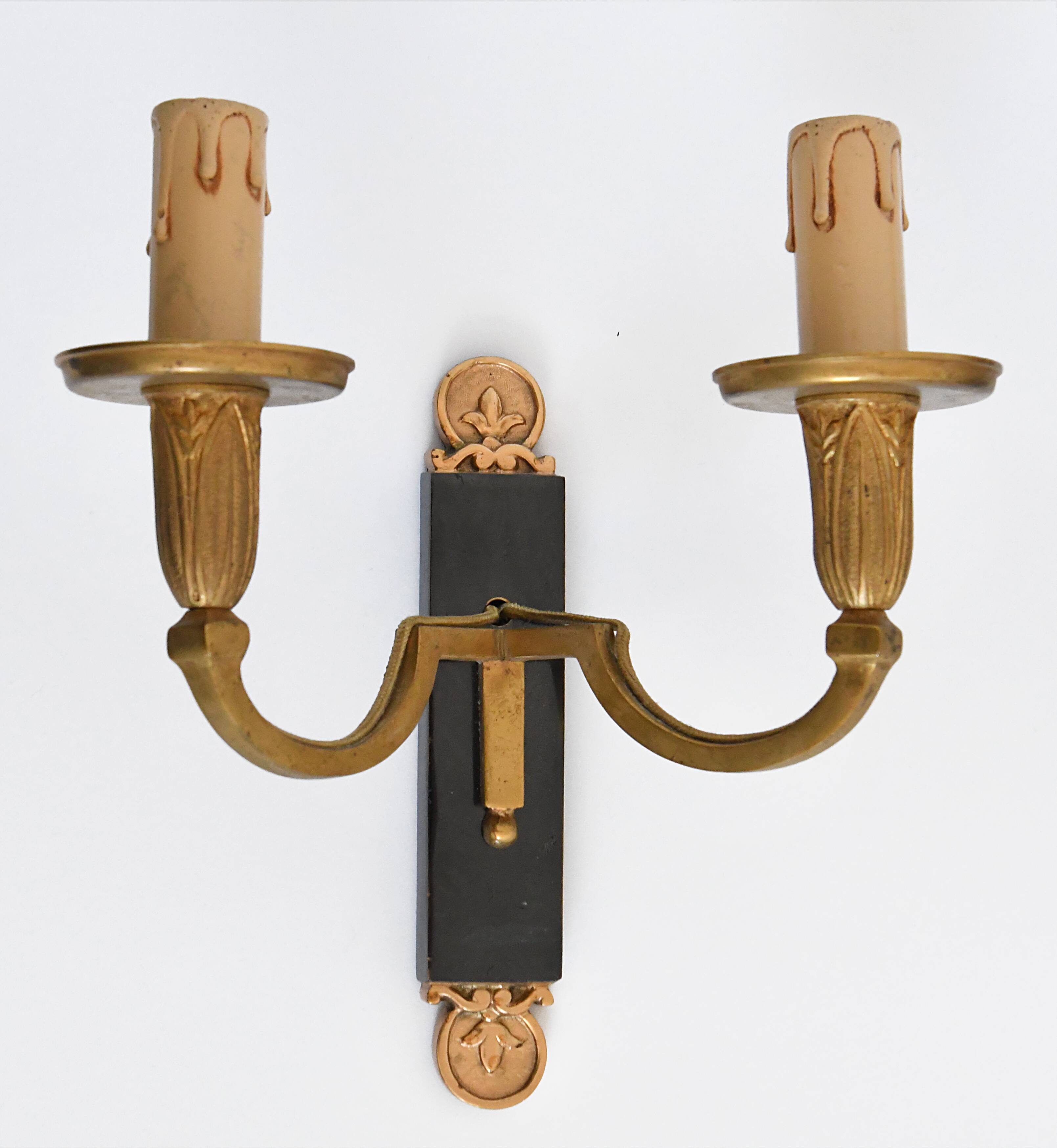 Paire d’appliques en bronze style Empire