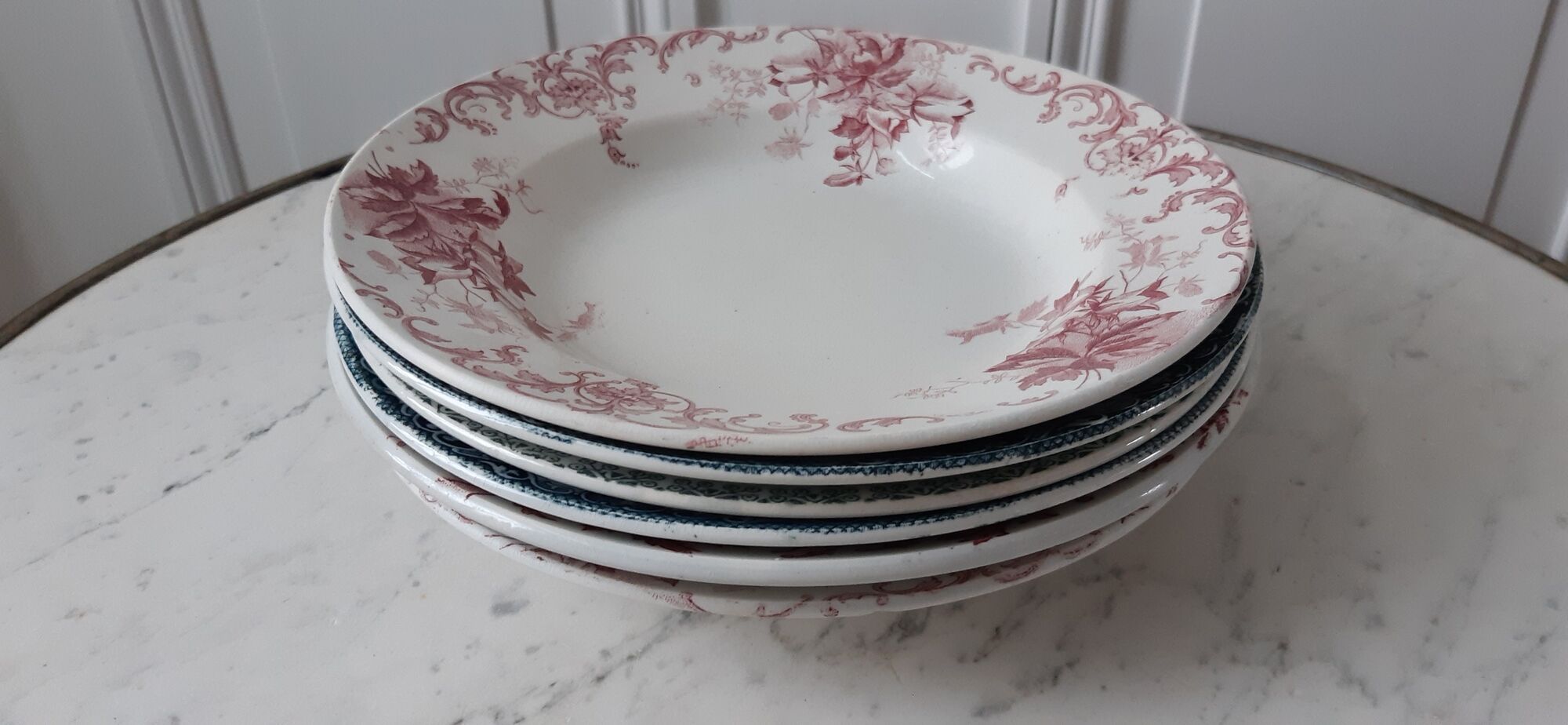 Set of 6 hollow plates Terre de Fer XIXth Saint Amand "Campanule" "Anémone"