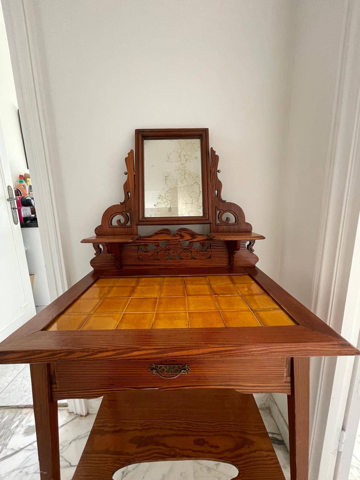 Pretty dressing table in yellow earthenware and wood - Art Nouveau style