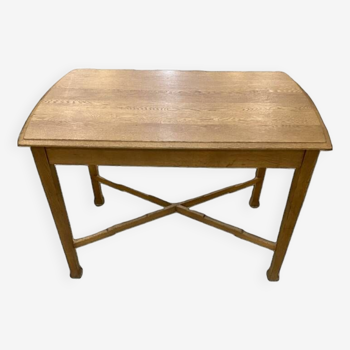 Table modernista