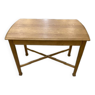 Table modernista