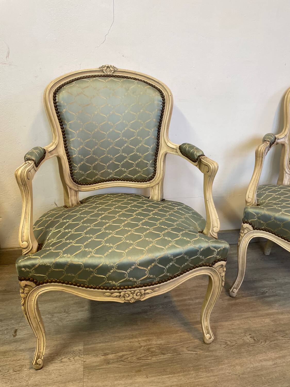 Paire de fauteuil cabriolet de style Louis XV