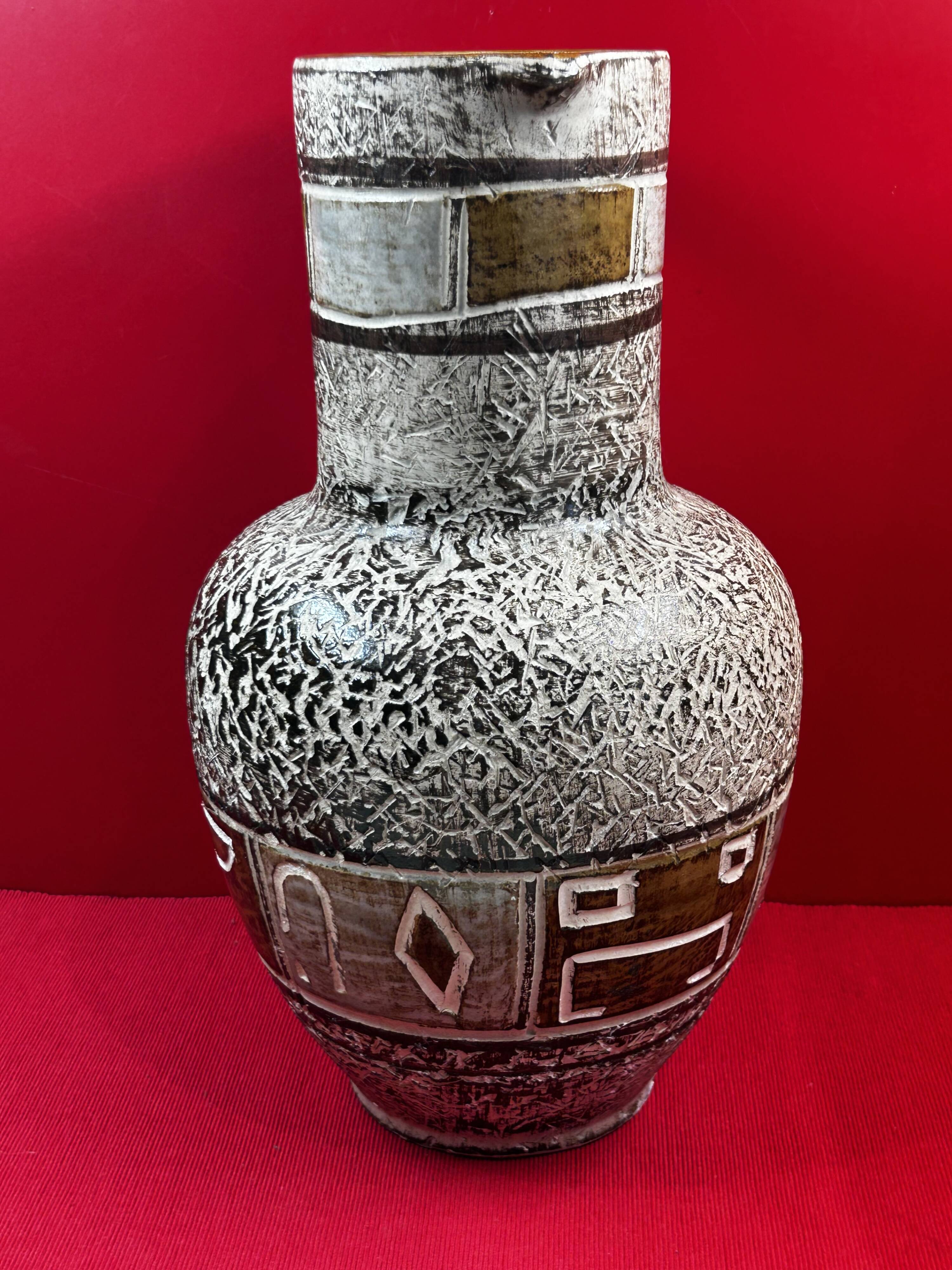 Vase ancien année 70 céramique allemande géométrique, scarifié 36cm