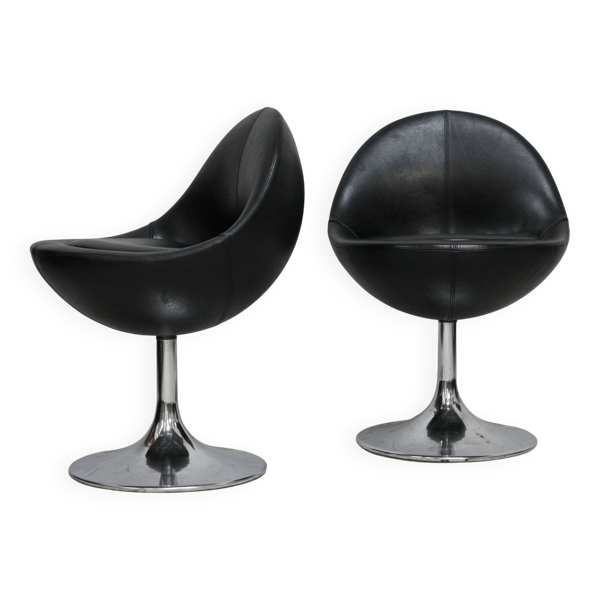 paire de chaises pivotantes ''space age''. Suède, circa 1965