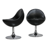 paire de chaises pivotantes "space age". Suède, circa 1965