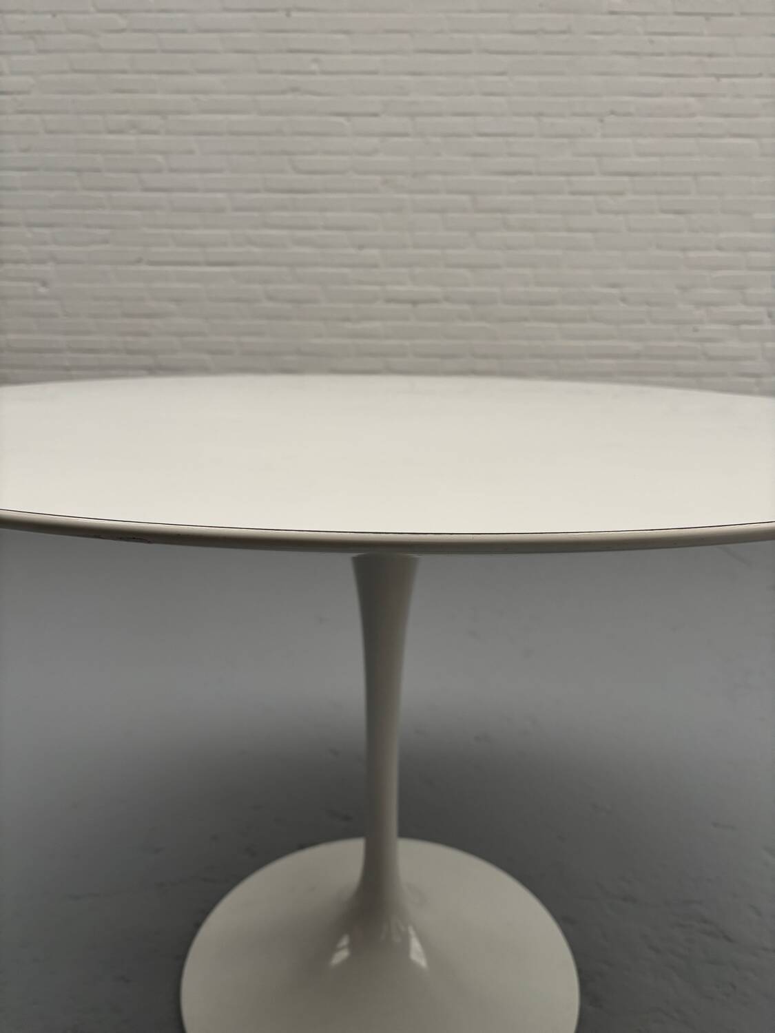 Table à manger tulipe en bois par Eero Saarinen pour Knoll International 1970