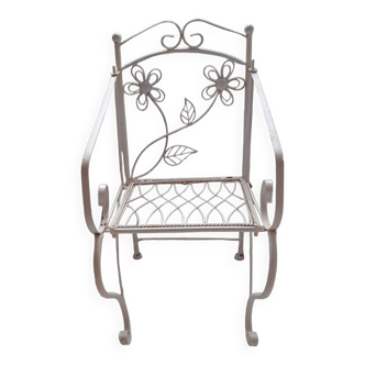 Foldable armchair child in white wrought iron.