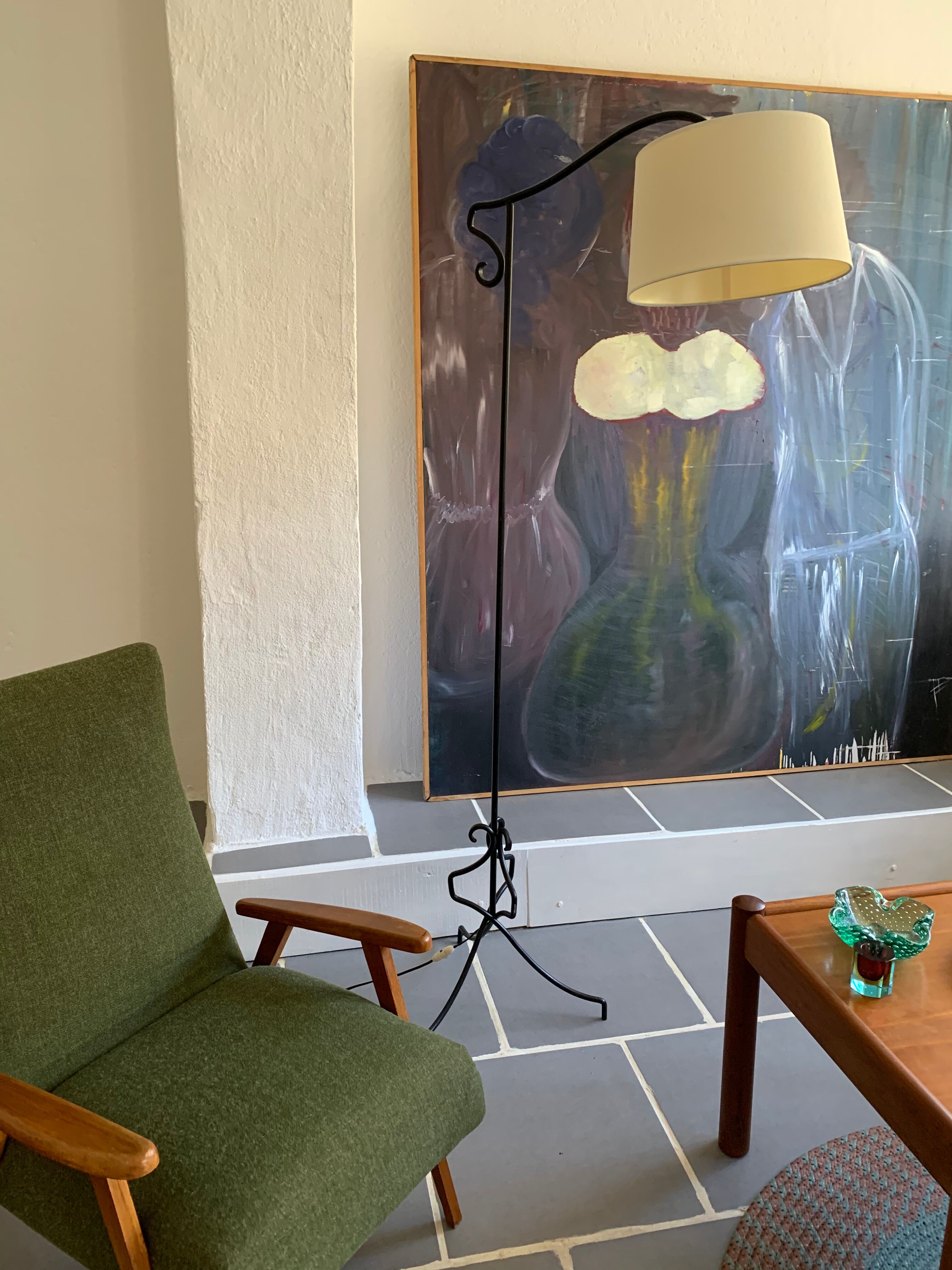 Vintage metal tripod tripod lamp