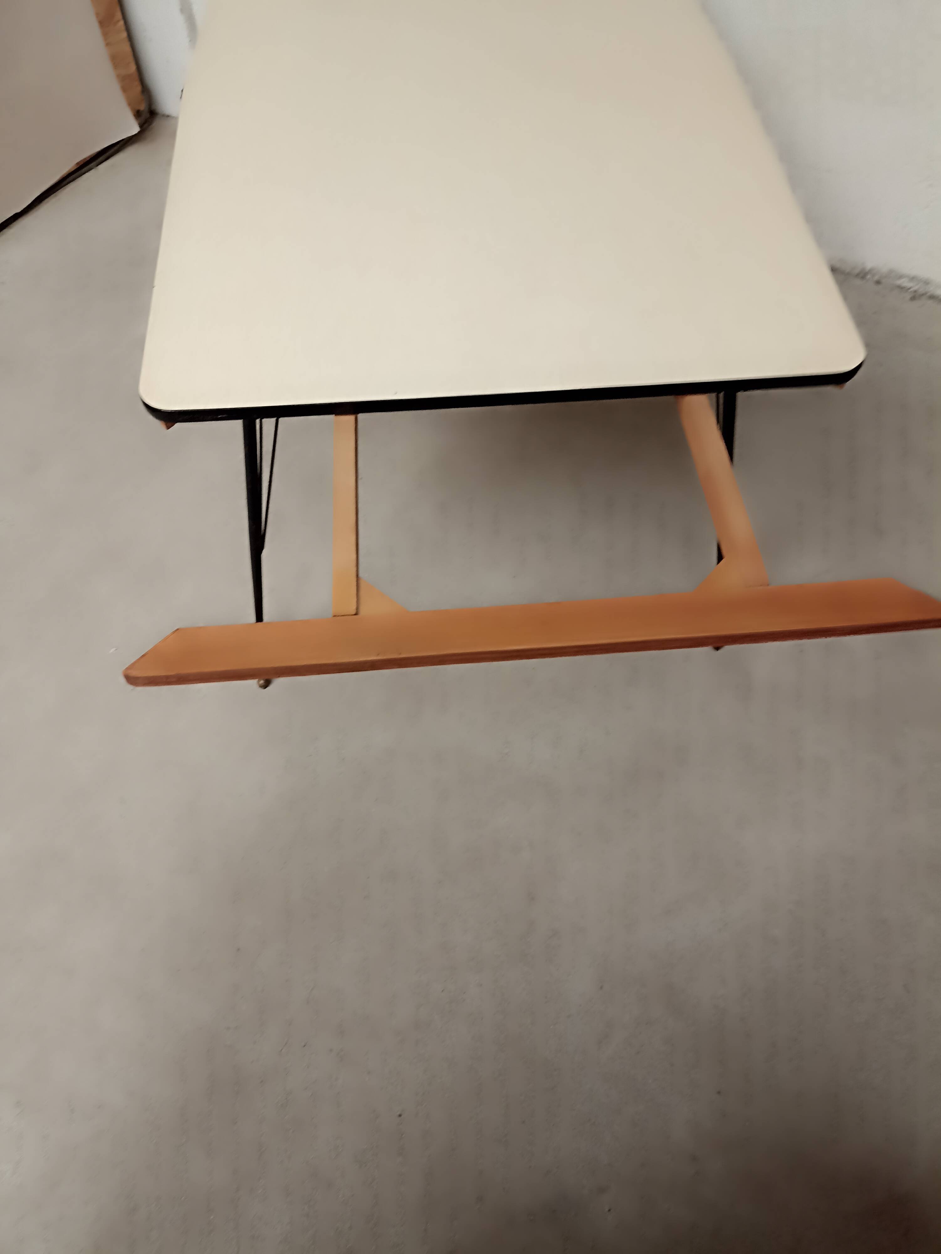 Formica table