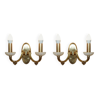 Reccagni wall light pair in brass and frosted glass.