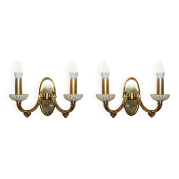 Reccagni wall light pair in brass and frosted glass.