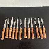 Dessert forks and knives