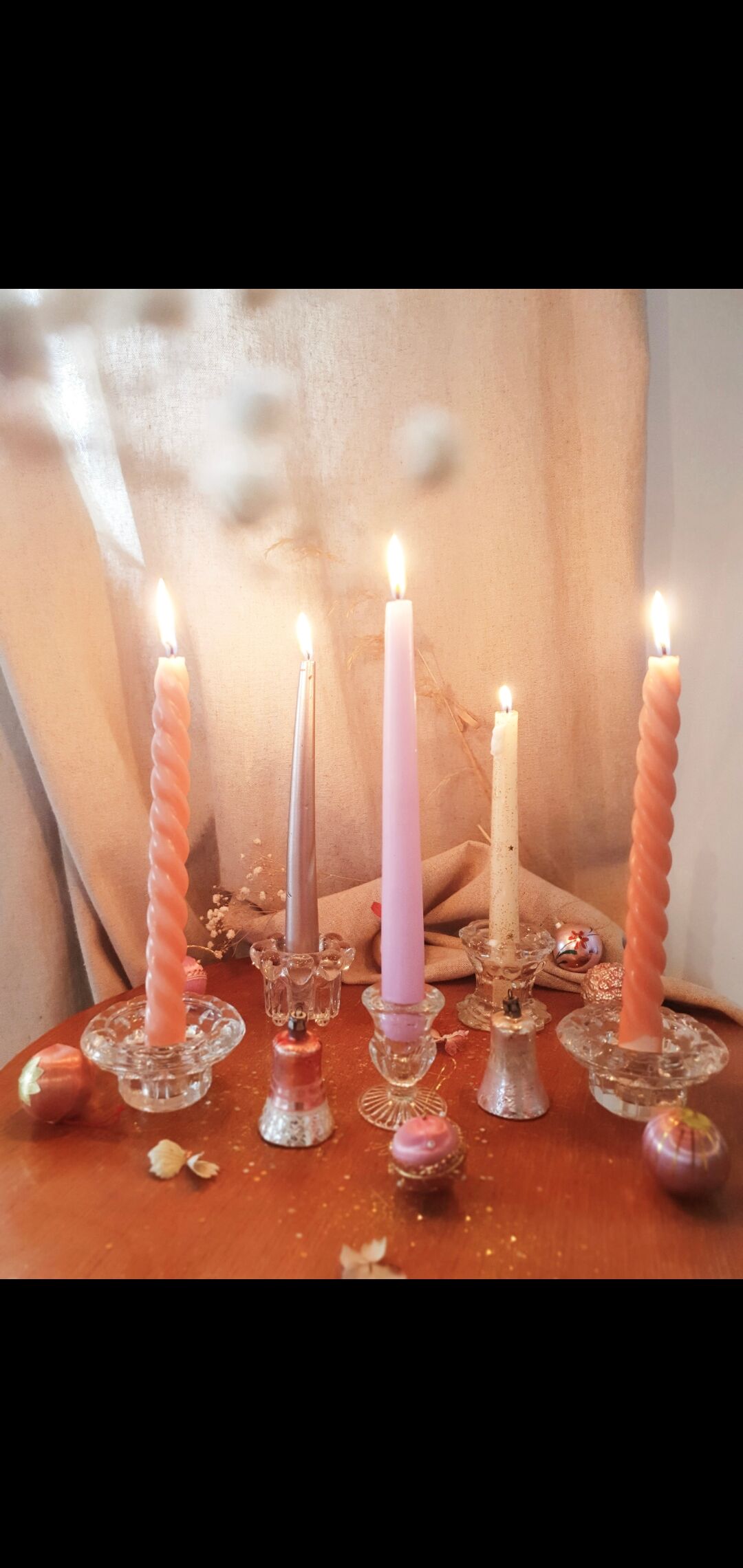 Saucer model glass candlesticks