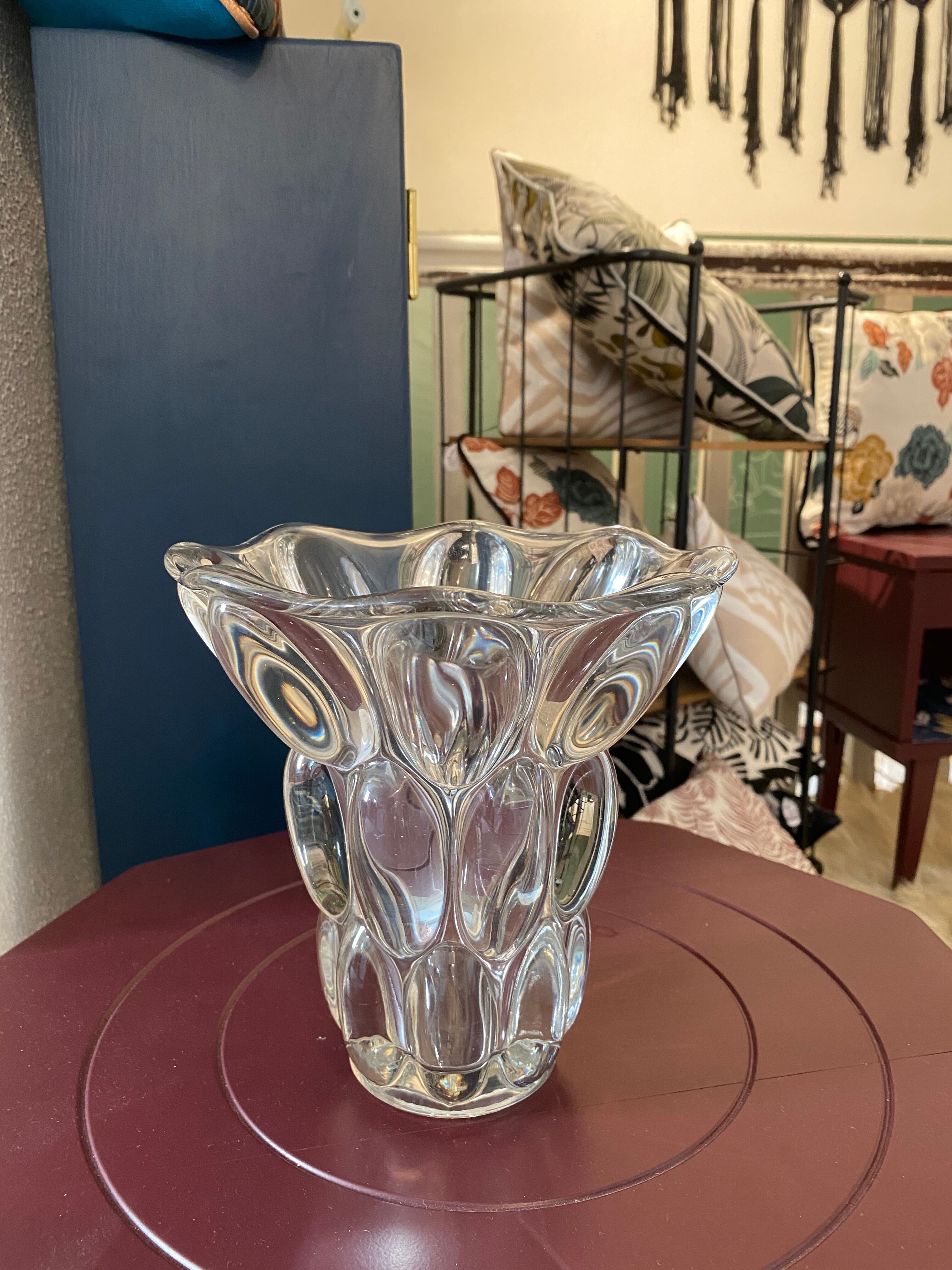 Vase drops magnifying glasses 50s