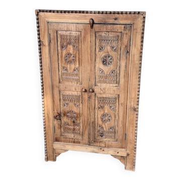 Armoire petit format style art populaire