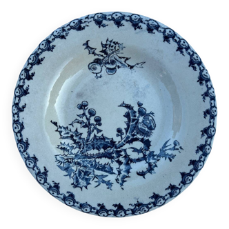 Assiette creuse en terre de fer Gien, service "Chardons"