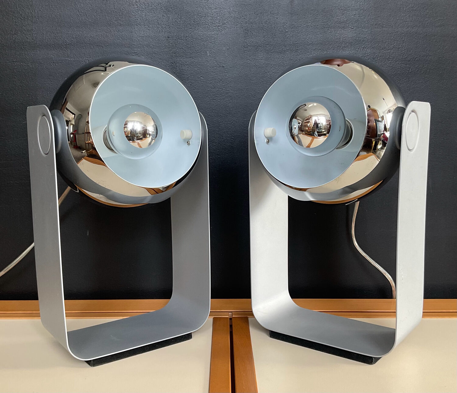 Pair of Eyeball lamps in chrome metal and aluminium