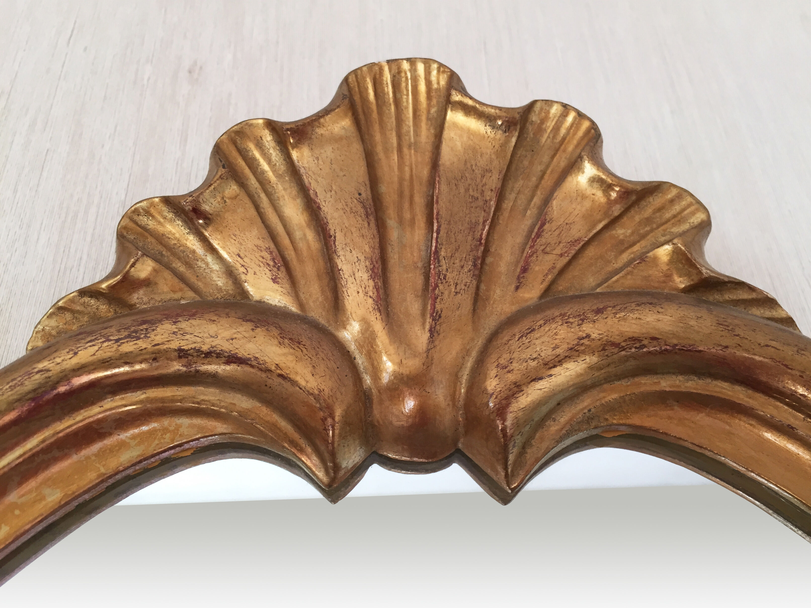 Mirror oval shell dore with french-style sheet louis xvi 58x80cm