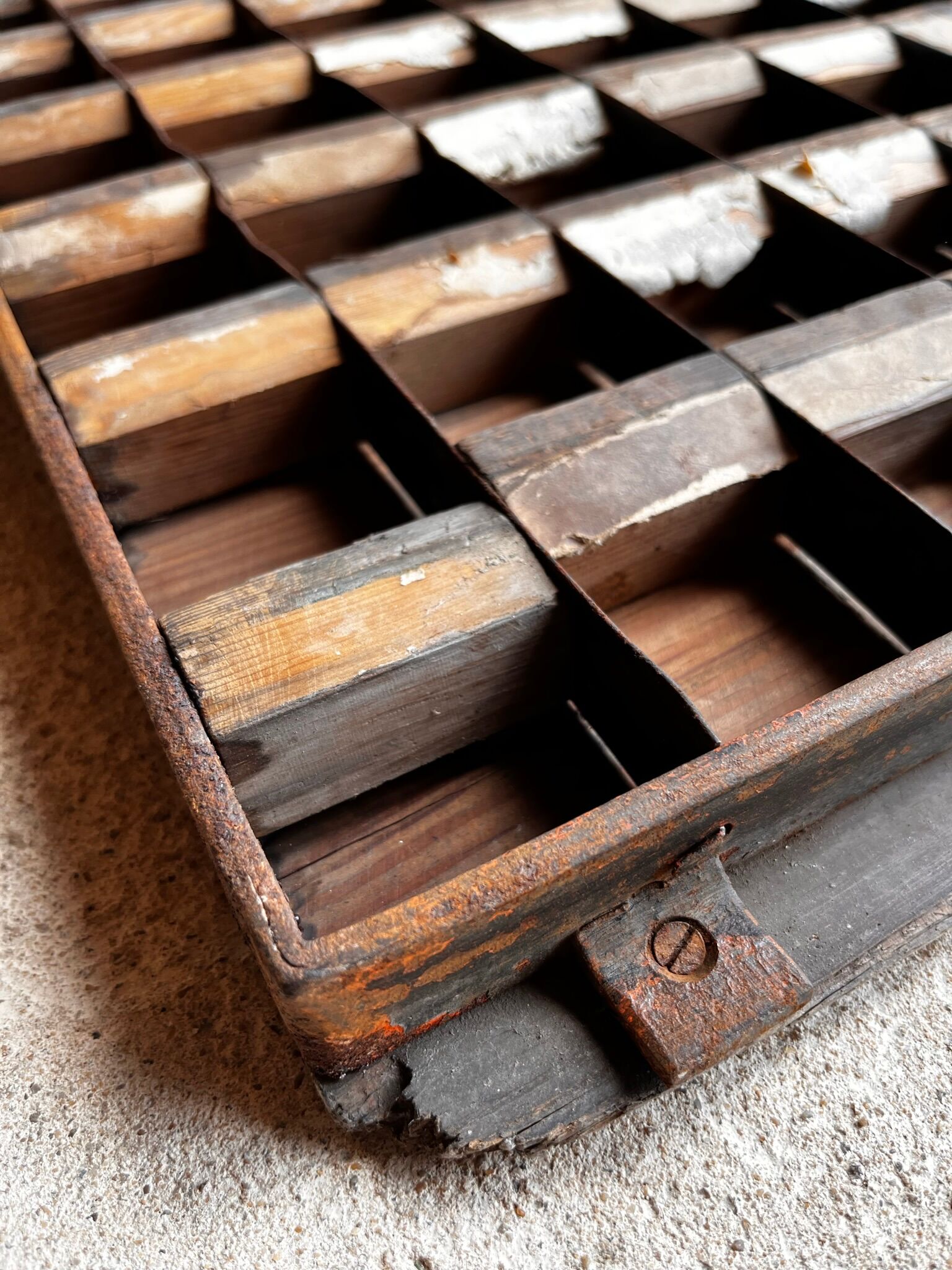 Metal and wood printing locker