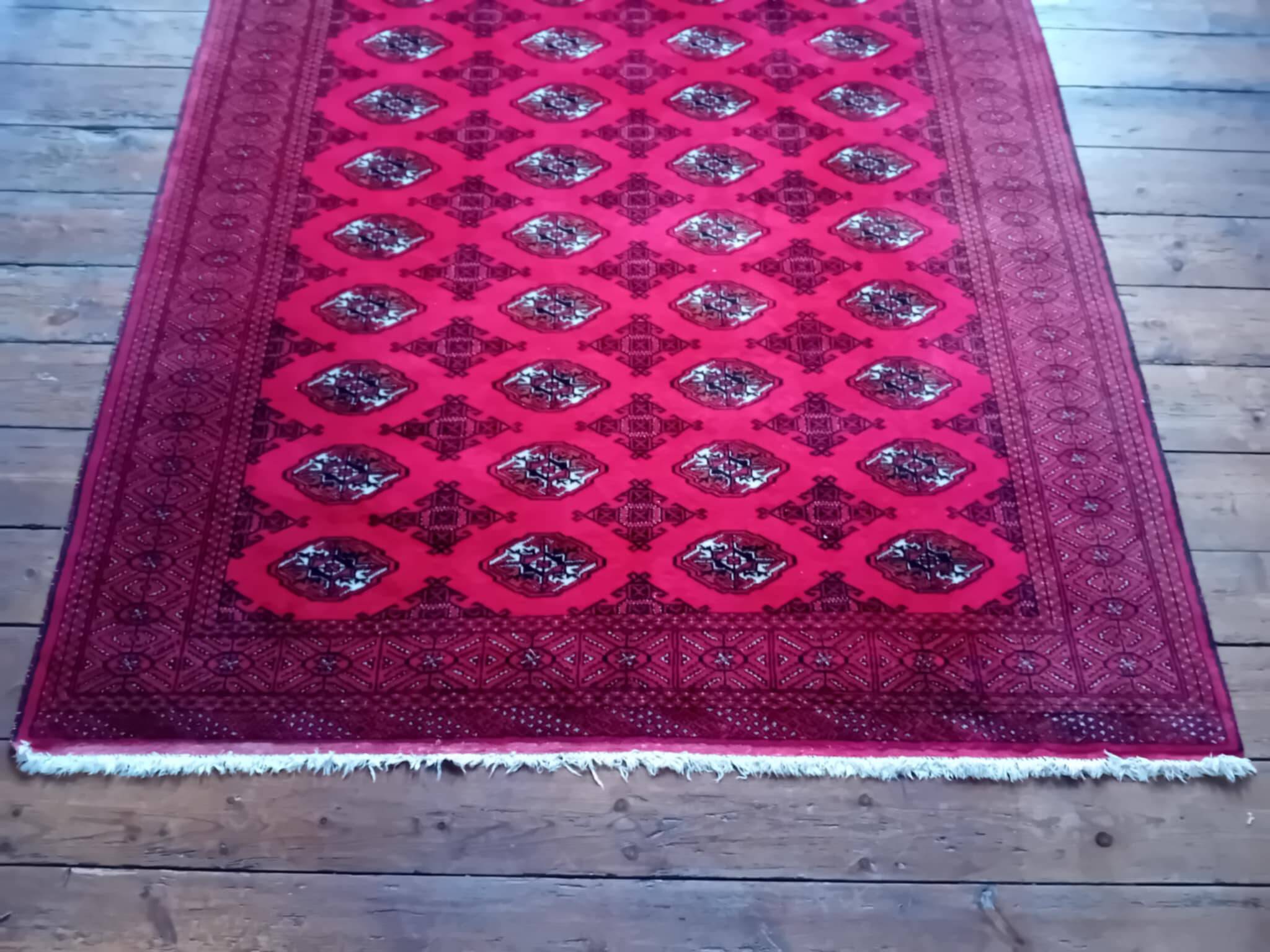 Handmade Turkmen Bukhara Rug 292x201cm