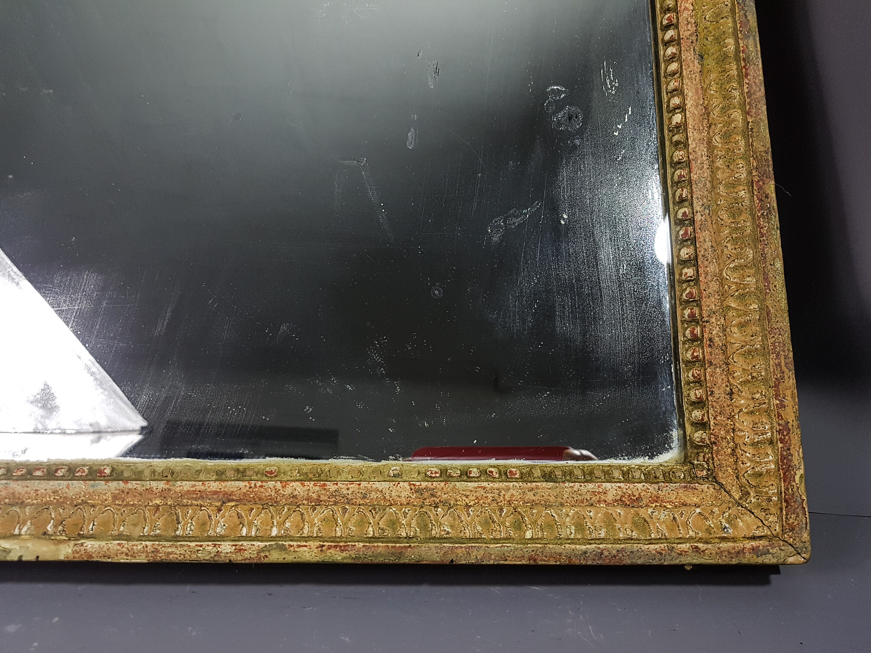 Mirror in Louis XVI-era wood frame - patinated stucco 70x45.5 cm SB