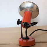 Spot chrome et orange space age