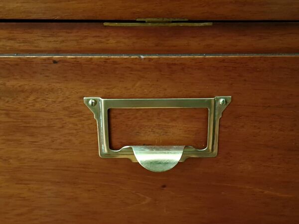 Meuble de notaire à clapets en acajou