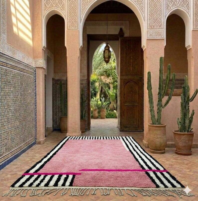 Handmade Moroccan Berber rug 250/250 cm