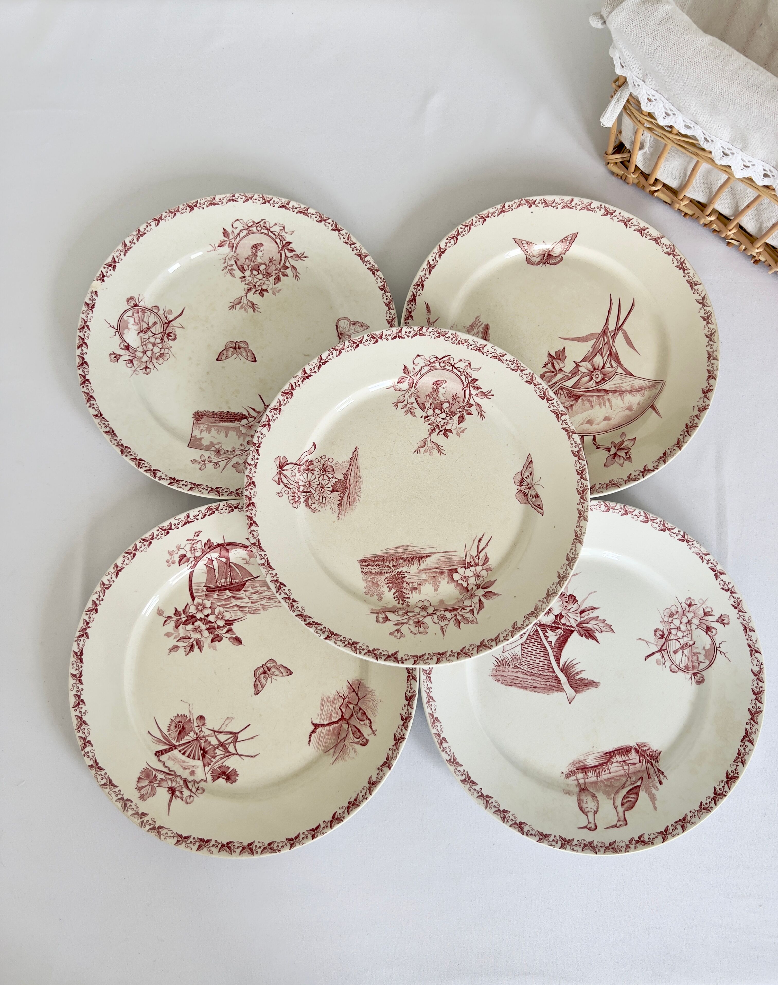 Set 5 plates Terre de Fer flat Badonviller stamped F.T model screen