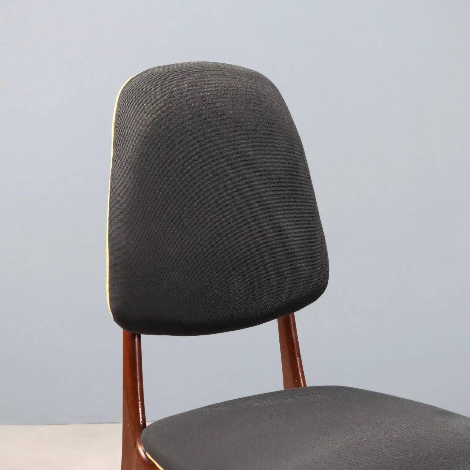 Vintage chair in fabric and foam, design, Italy, 1960s