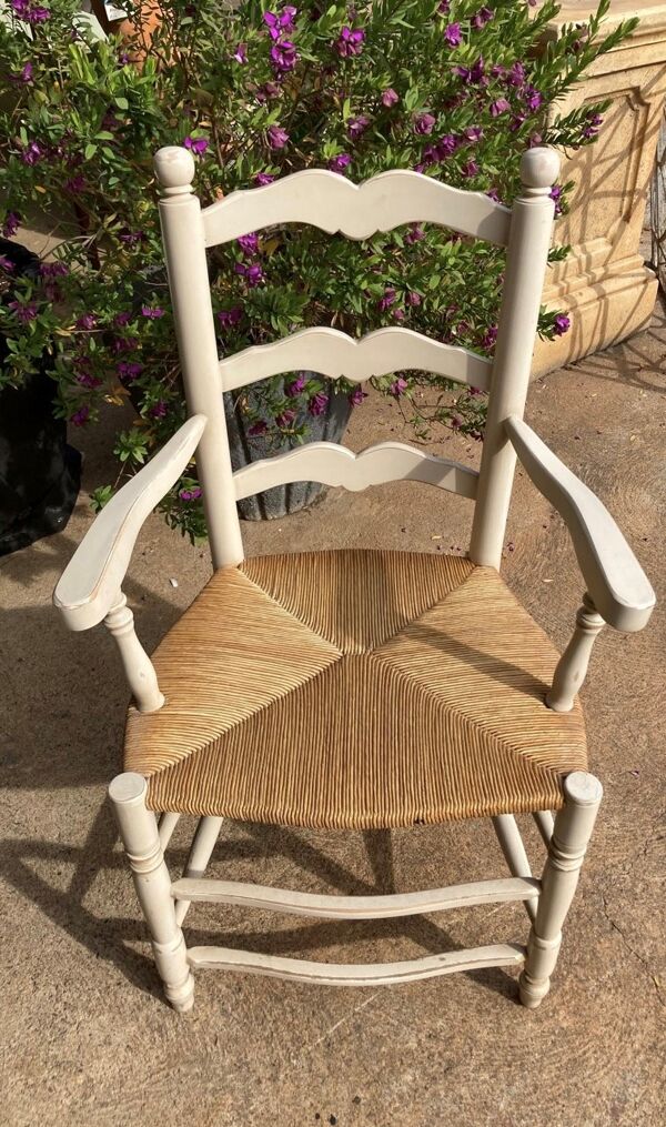 Fauteuil style provençal