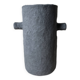 Vase en papier mâché