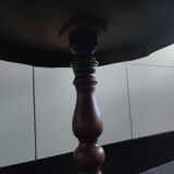 Pedestal table