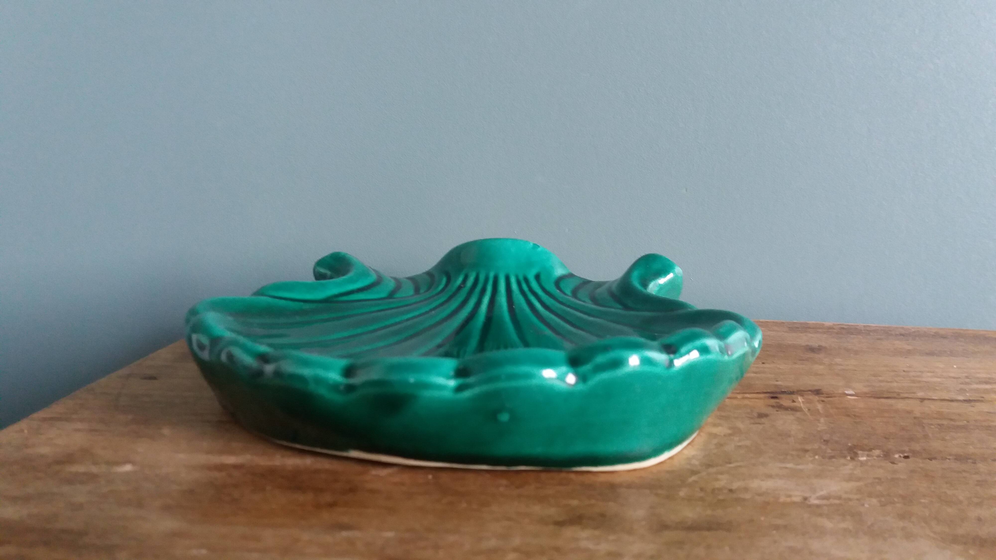 Coquillage coupelle vide poche vert émeraude