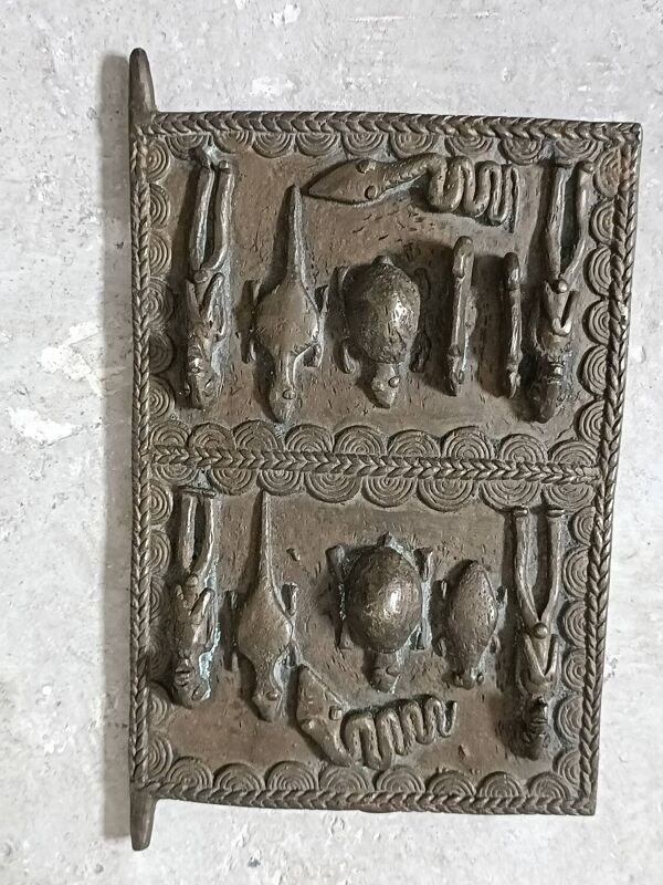 Ancienne petite porte Dogon en bronze