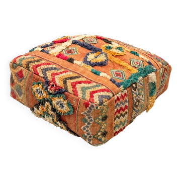Vintage Berber pouf in wool – 60 × 60 cm