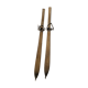 Paire de skis en bois vintage