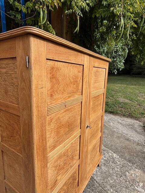Elegant 1950s oak wardrobe