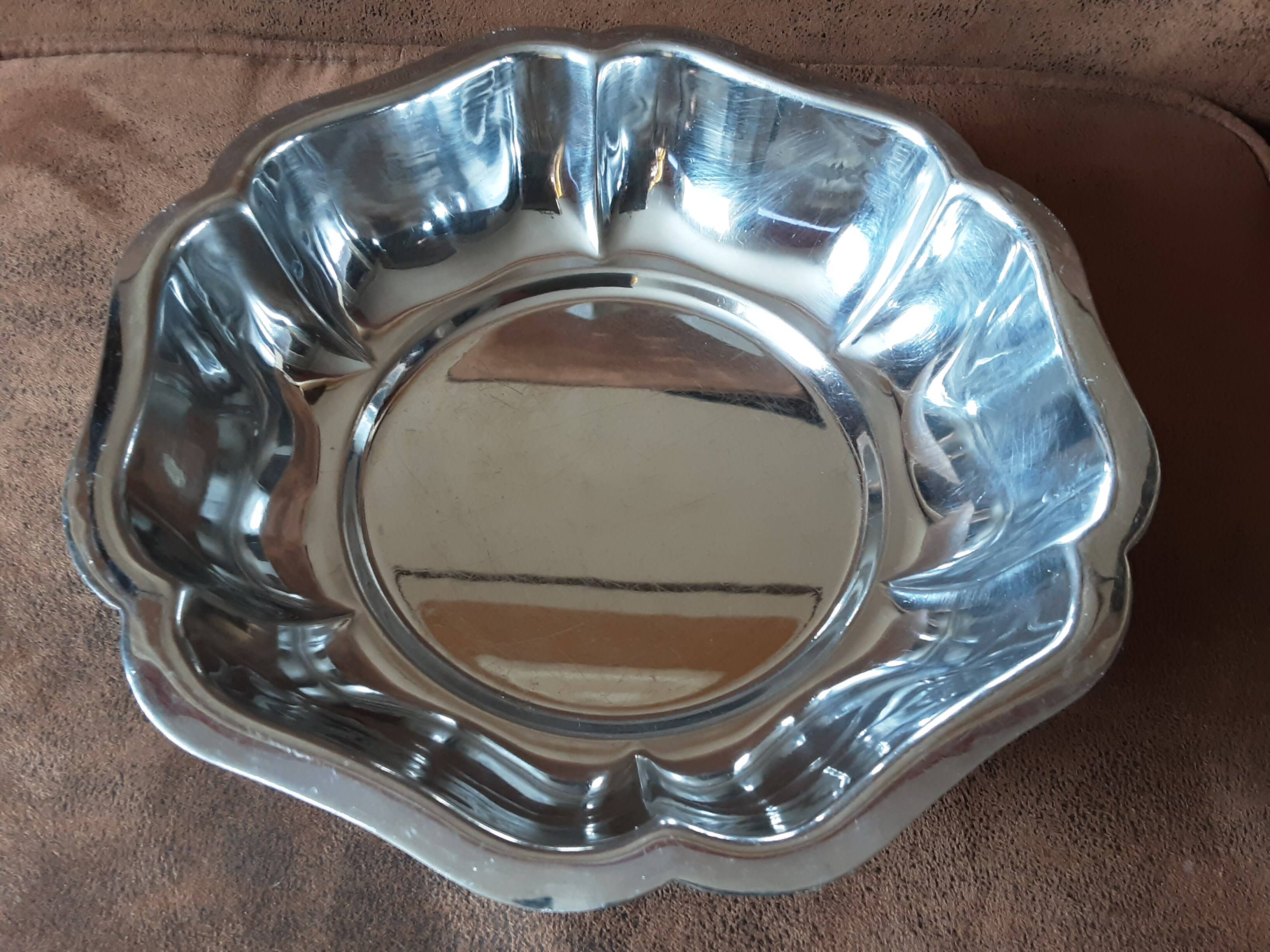 Metal salad bowl