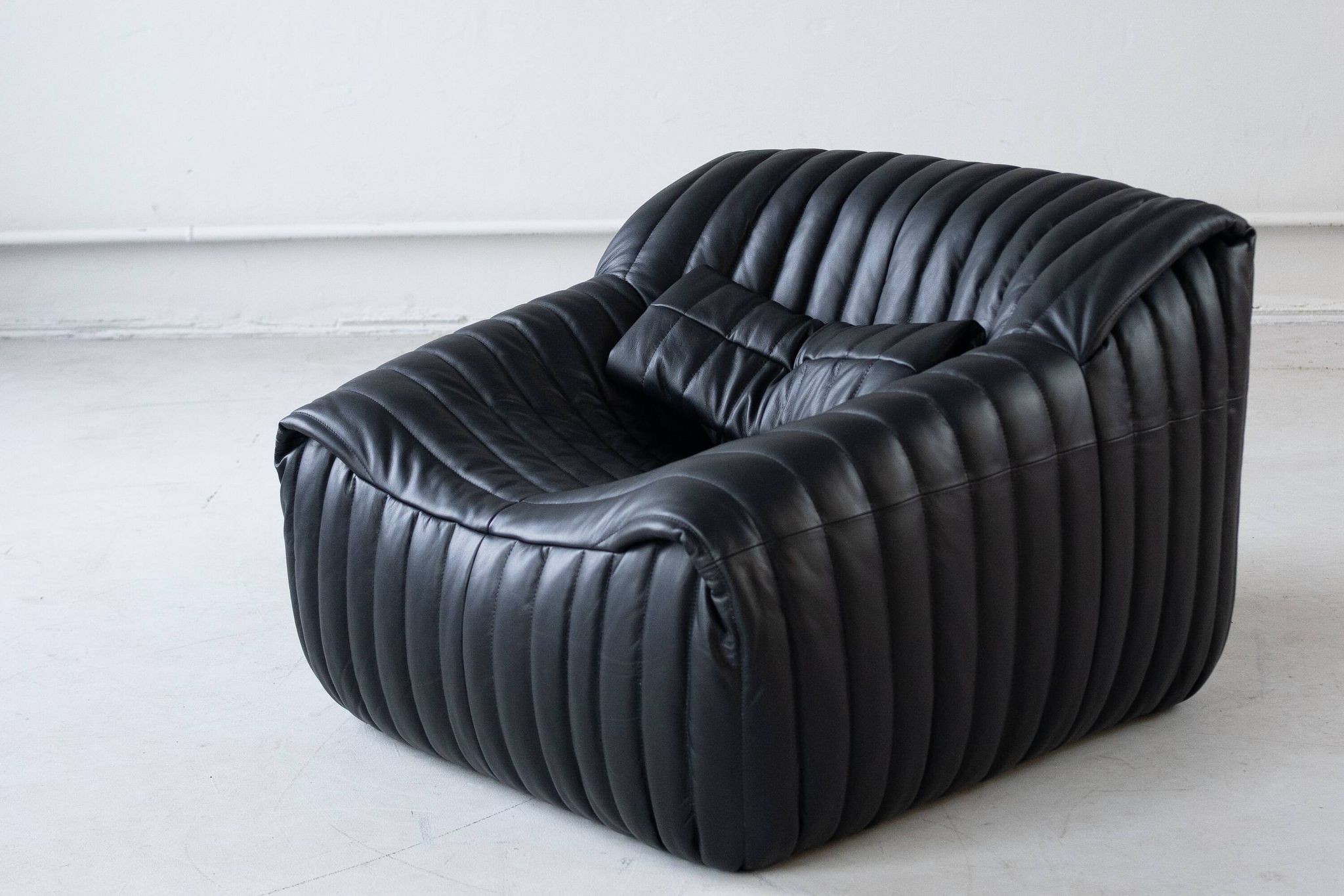 Cinna Ligne Roset Black Leather Armchair attributed to Annie Hieronimus, 1970s
