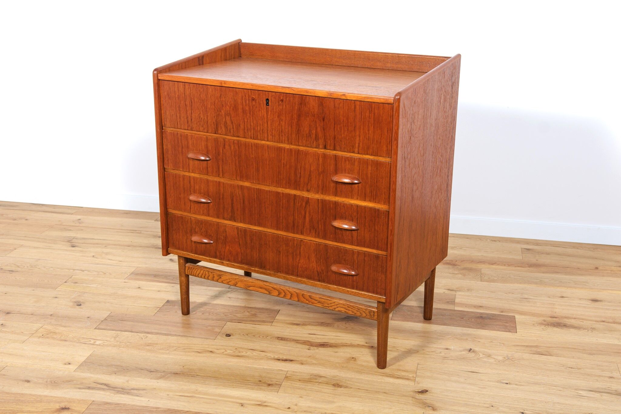 Coiffeuse danoise en teck du milieu du siècle, années 1960