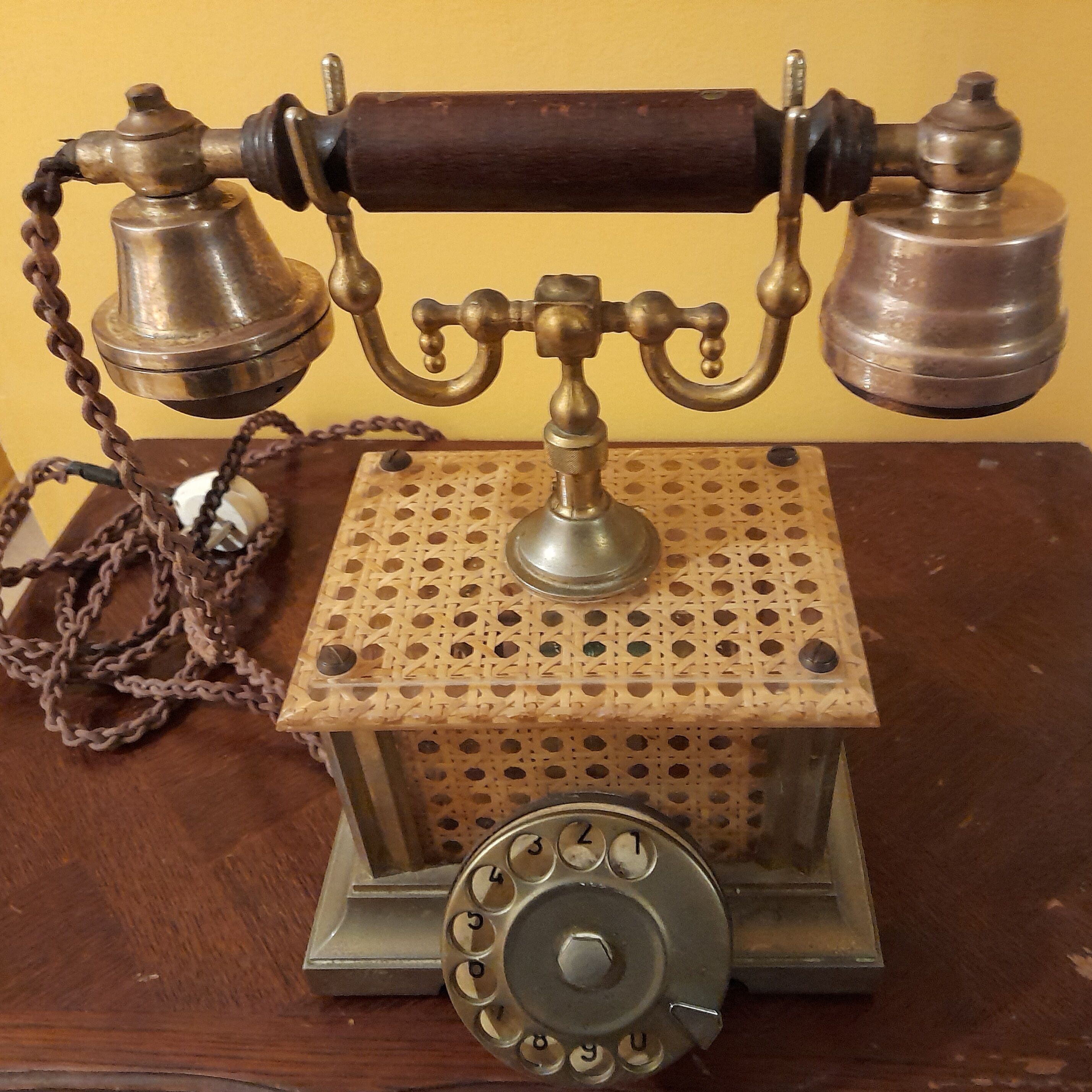Téléphone  telcer gold plated 18 k