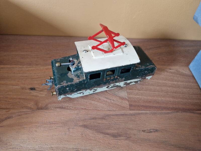 Old Louis Roussy box - LR Le Rapide - Scale O - in sheet metal from the 1940s