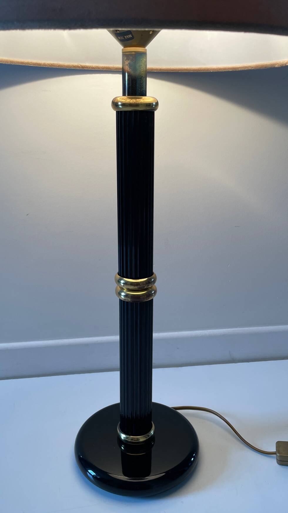 Lampe colonne par le dauphin