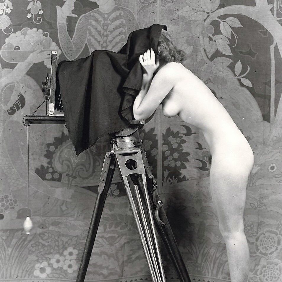Photography, "The Woman on Camera", 1920 / Tribute to Alfred Cheney Johnston / 15 x 20 cm