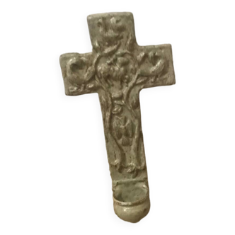 Objet religieux - Croix en céramique décorée avec des animaux