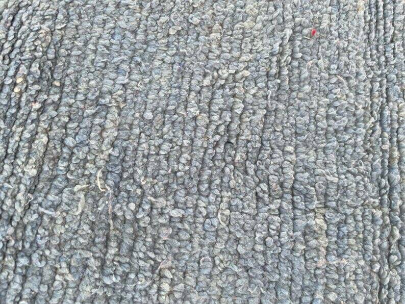 Traditional handwoven Berber rug size 150 x 250 cm