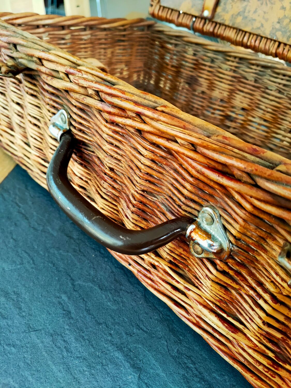 Coracle vintage wicker picnic basket